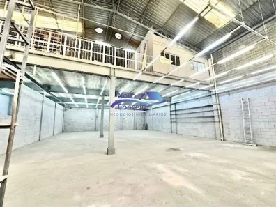 Galpão/Depósito/Armazém para alugar, 1000m² no Parque Sevilha, São Paulo