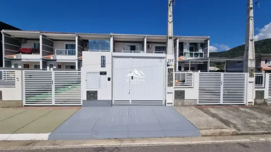Sobrado com 2 Quartos à venda, 80m² no Forquilhas, São José