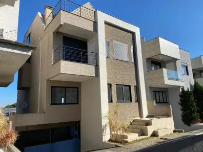 Casa de Condomínio com 5 Quartos para alugar, 214m² no Campo Comprido, Curitiba