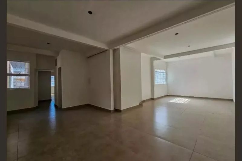 Casa com 6 quartos — Barro Preto, Belo Horizonte