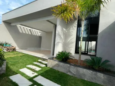 Casa com 3 Quartos à venda, 140m² no Novo Mundo, Uberlândia