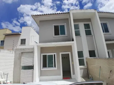 Casa de Condomínio com 2 Quartos para alugar, 80m² no Papagaio, Feira de Santana