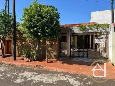 Casa com 2 Quartos à venda, 130m² no Jardim Planalto, Londrina