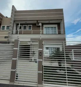 Sobrado com 3 Quartos à venda, 223m² no Oficinas, Ponta Grossa
