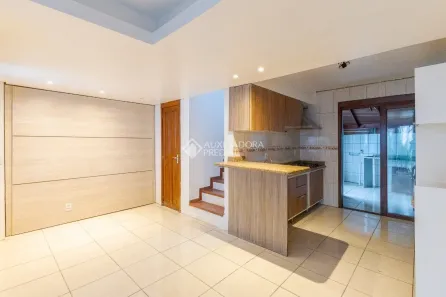 Casa de Condomínio com 3 Quartos para alugar, 107m² no Niterói, Canoas