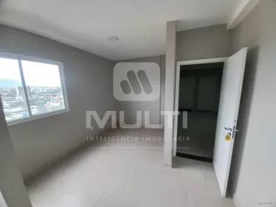 Apartamento com 2 Quartos para alugar, 54m² no Brasil, Uberlândia