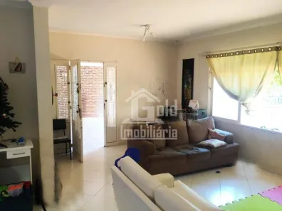 Casa com 3 Quartos para alugar, 165m² no Jardim Macedo, Ribeirão Preto