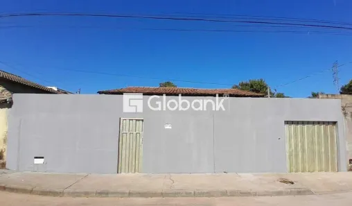 Casa com 3 Quartos à venda, 67m² no Cidade Jardim, Pirapora