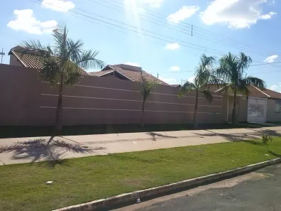 Casa de Condomínio com 2 Quartos para alugar, 70m² no Vila Marcos Roberto, Campo Grande