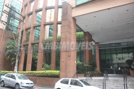 Prédio Comercial com 10 Quartos para venda ou aluguel, 2100m² no Centro, Campinas