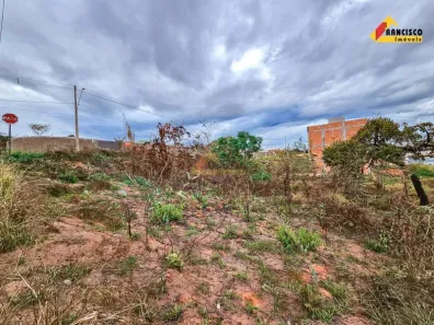 Lote/Terreno à venda, 195m² no Residencial Lagoa Park, Divinópolis