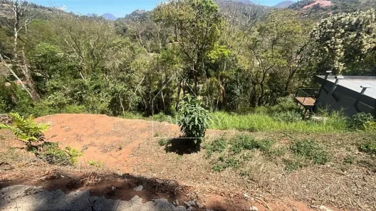 Lote/Terreno à venda, 1000m² no Itaipava, Petrópolis