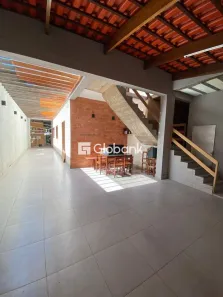 Casa com 5 Quartos à venda, 190m² no Maracanã, Montes Claros