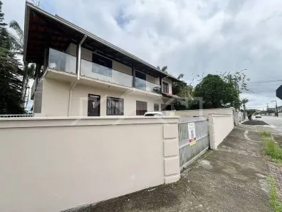 Casa com 4 Quartos à venda, 330m² no João Costa, Joinville