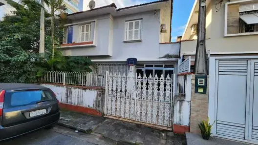 Casa com 3 Quartos para alugar, 140m² no Encruzilhada, Santos