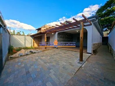 Casa com 3 Quartos à venda, 237m² no Mantiqueira, Belo Horizonte