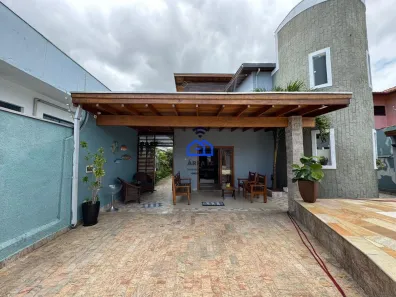 Sobrado com 6 Quartos à venda, 353m² no Jardim Estrela D¿Alva, Caraguatatuba