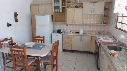 Casa com 3 Quartos para alugar, 100m² no Centro, Gravataí