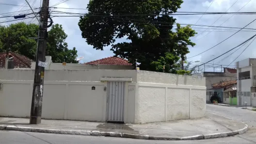 Casa com 4 Quartos para alugar, 180m² no Areias, Recife