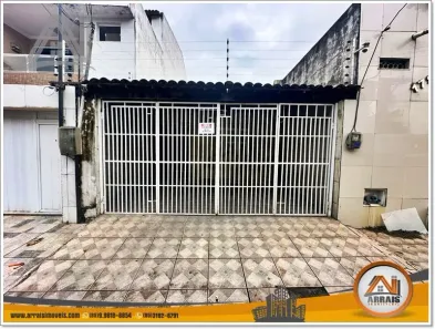 Casa com 2 Quartos à venda, 130m² no Montese, Fortaleza