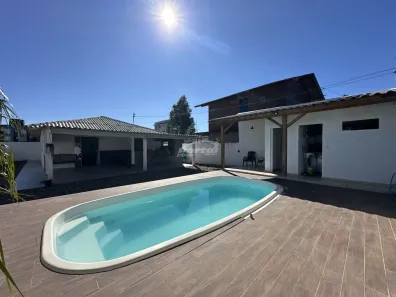 Casa com 3 Quartos para alugar, 150m² no Itacolomi, Balneário Piçarras