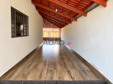 Casa com 3 Quartos à venda, 182m² no Jardim Colorado, Goiânia