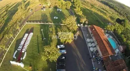 Fazenda/Sítio com 10 Quartos para alugar, 1200m² no Área Rural de Uberlândia, Uberlândia