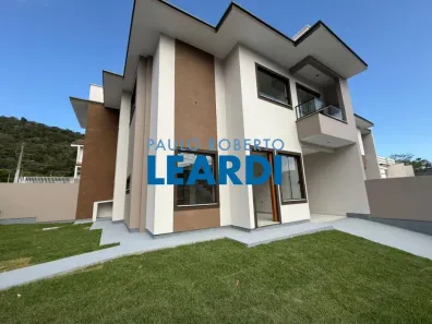 Sobrado com 3 Quartos à venda, 106m² no Potecas, São José