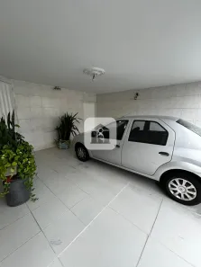 Sobrado com 5 Quartos para alugar, 300m² no Martins, Uberlândia