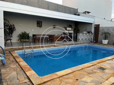 Casa com 3 Quartos à venda, 330m² no Centro, Marília
