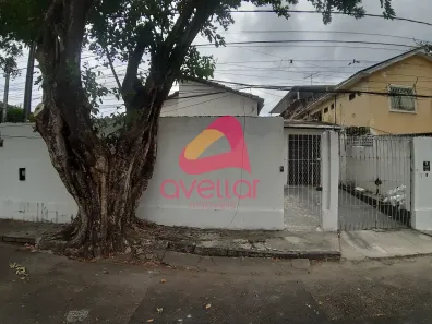 Casa com 4 Quartos para alugar, 200m² no Casa Amarela, Recife