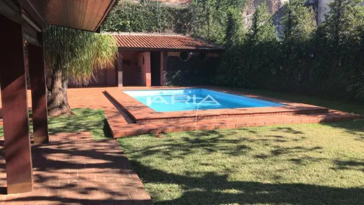 Casa com 5 Quartos à venda, 460m² no Quebec, Londrina