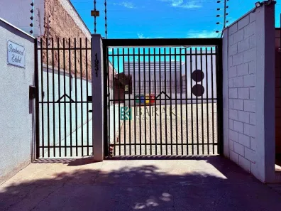 Kitnet com 2 Quartos para alugar, 45m² no Zona 07, Maringá