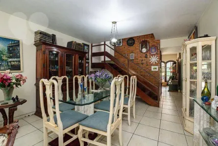 Casa de Condomínio com 4 Quartos à venda, 200m² no São Francisco, Niterói