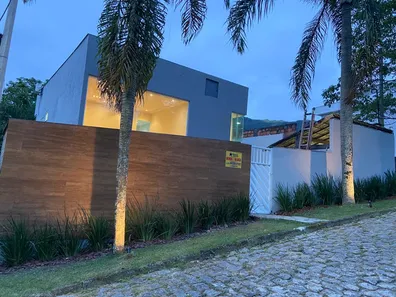 Casa de Condomínio com 4 Quartos para alugar, 200m² no Campo Grande, Rio de Janeiro