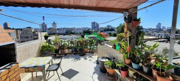 Casa com 6 Quartos à venda, 300m² no Taboão, Diadema