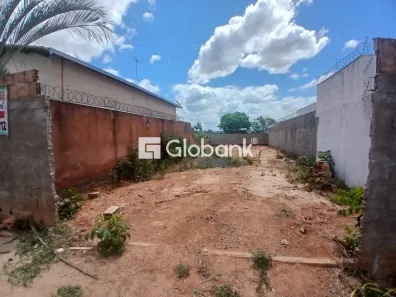 Lote/Terreno à venda, 330m² no Jaraguá, Montes Claros
