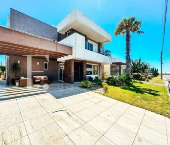 Sobrado com 4 Quartos à venda, 300m² no Atlântida Sul, Osório