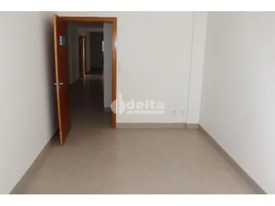 Ponto Comercial para alugar, 26m² no Osvaldo Rezende, Uberlândia