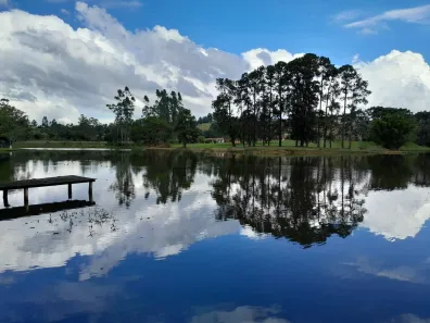 Fazenda/Sítio com 4 Quartos à venda, 1000m² no Centro, Mairinque