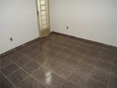 Casa com 2 Quartos para alugar, 57m² no Fabrício, Uberaba