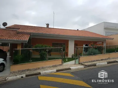 Casa de Condomínio com 3 Quartos para alugar, 300m² no Arujázinho IV, Arujá