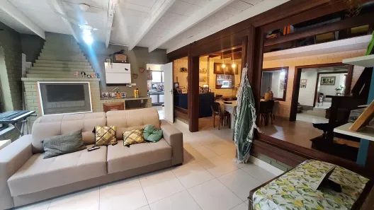 Sobrado com 4 Quartos à venda, 520m² no Itacorubi, Florianópolis