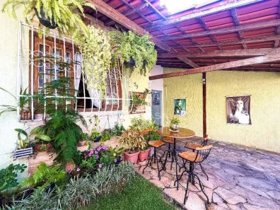 Casa com 3 Quartos à venda, 120m² no Santa Amélia, Belo Horizonte