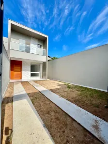 Sobrado com 3 Quartos à venda, 148m² no das Laranjeiras, Serra