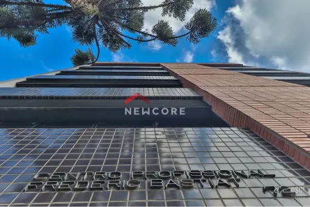 Sala Comercial à venda, 29m² no Petrópolis, Porto Alegre