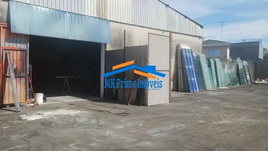 Galpão/Depósito/Armazém à venda, 718m² no Vila Yolanda, Osasco