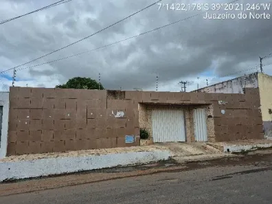 Casa com 3 Quartos à venda, 181m² no Vila Real, Juazeiro do Norte