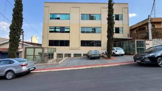 Ponto Comercial para alugar, 384m² no Jardim São Luiz, Ribeirão Preto