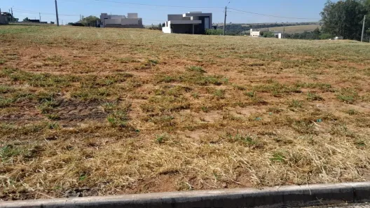 Lote/Terreno à venda, 300m² no Residencial Villa de León, Piratininga